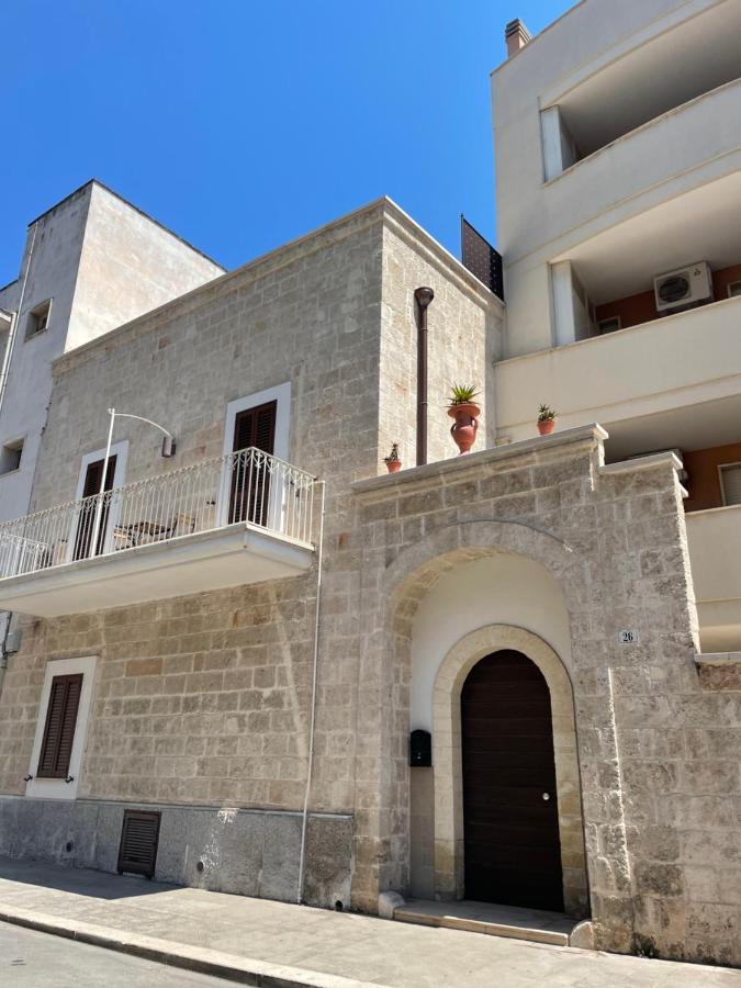 Ferienwohnung Casa Oberdan - Private Parking Monopoli Exterior foto